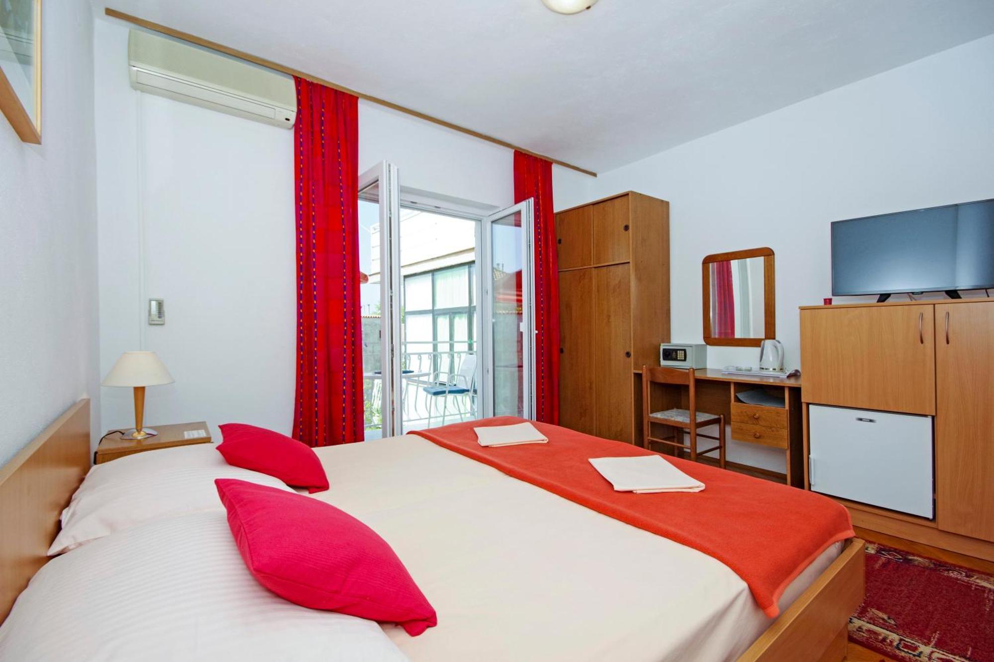 Villa Antonia Baška Voda Buitenkant foto